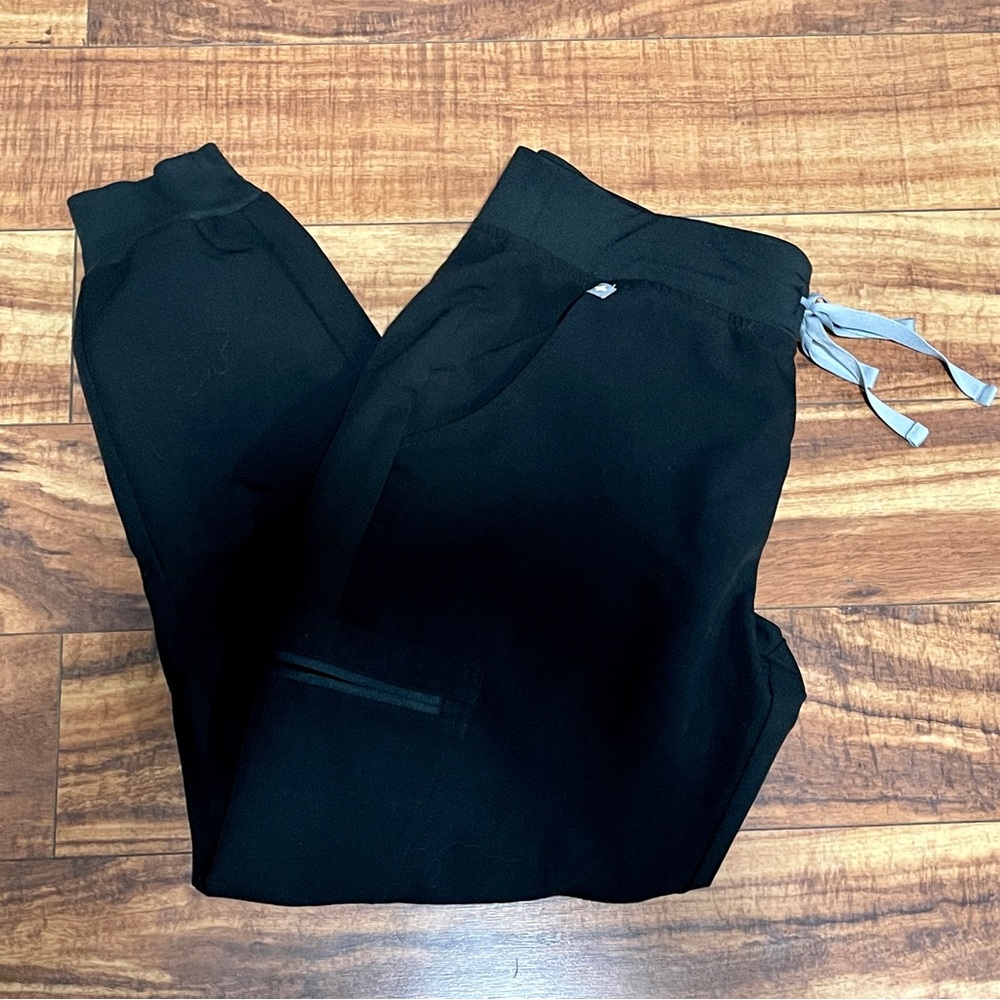 FIGS Zamora Jogger Scrub Pants